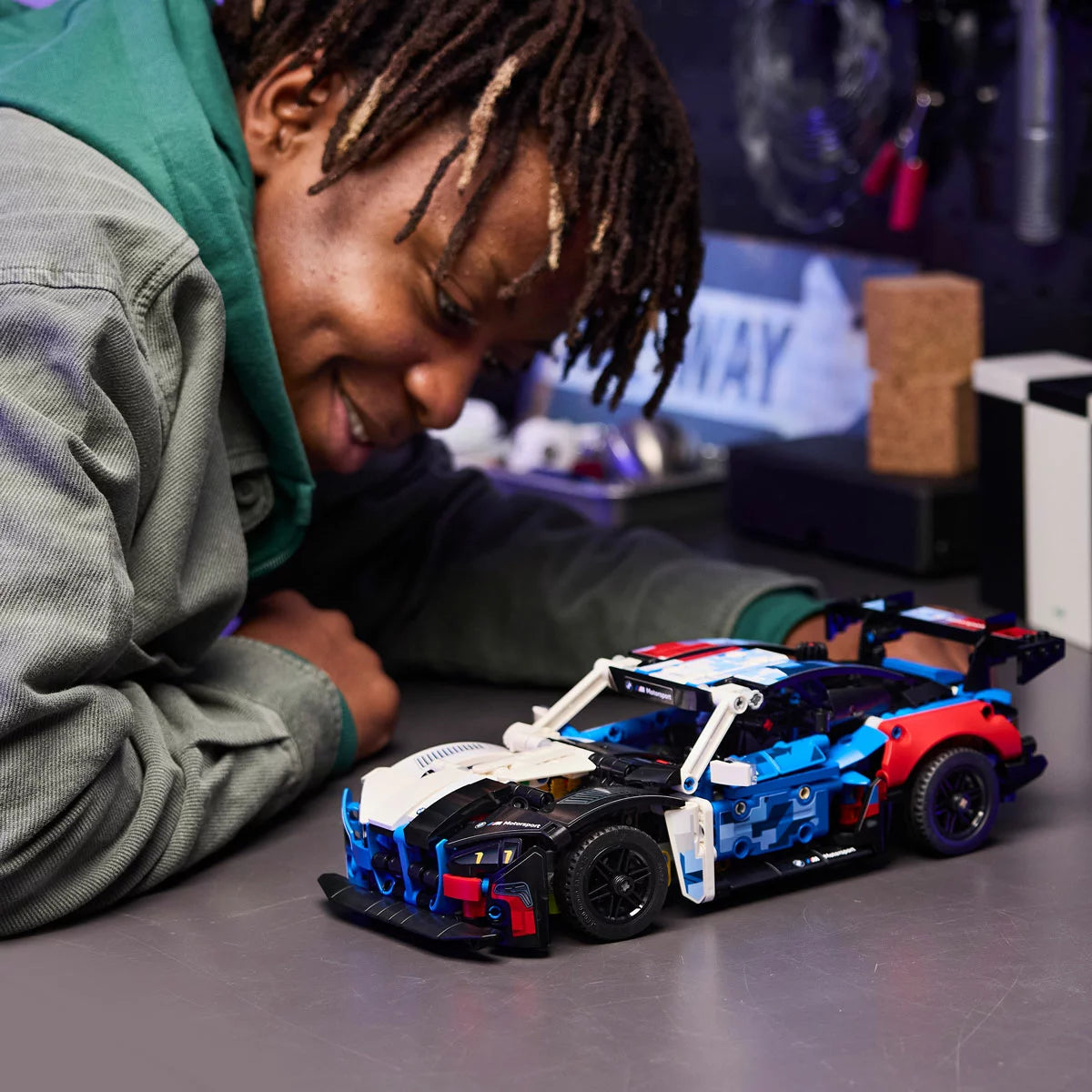 LEGO Technic BMW / Jeep Wrangler Rubicon SUV Model 42226/7 10+ Yrs